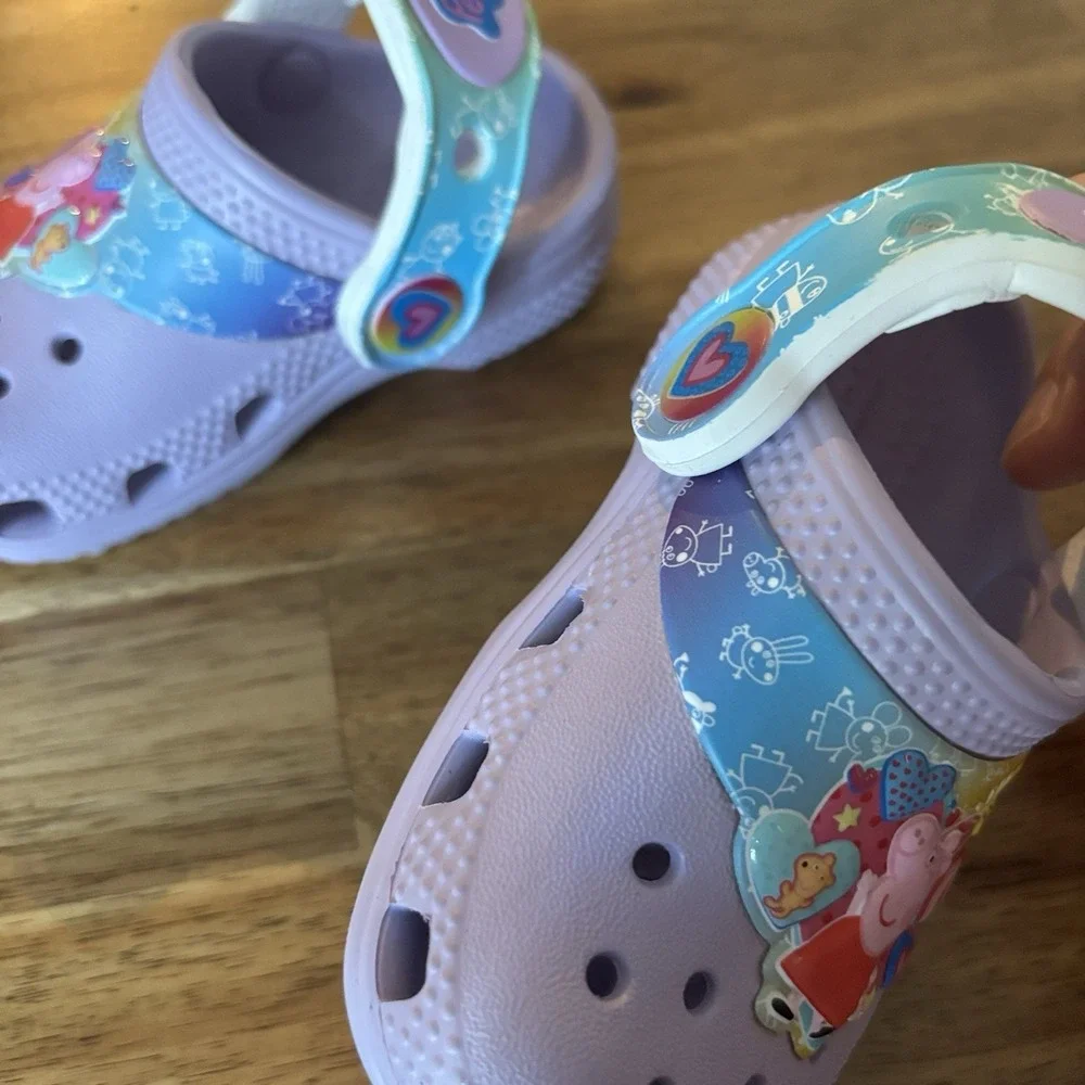 Crocs Peppa Pig Toddler Girl Size 4 C Purple Rainbow Vacation Beach NEW NO TAGS‎